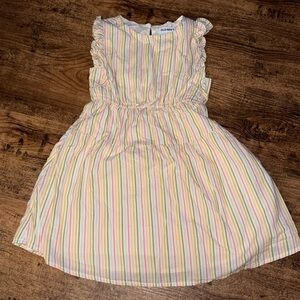 Striped dress 👗 5t toddler
Girls